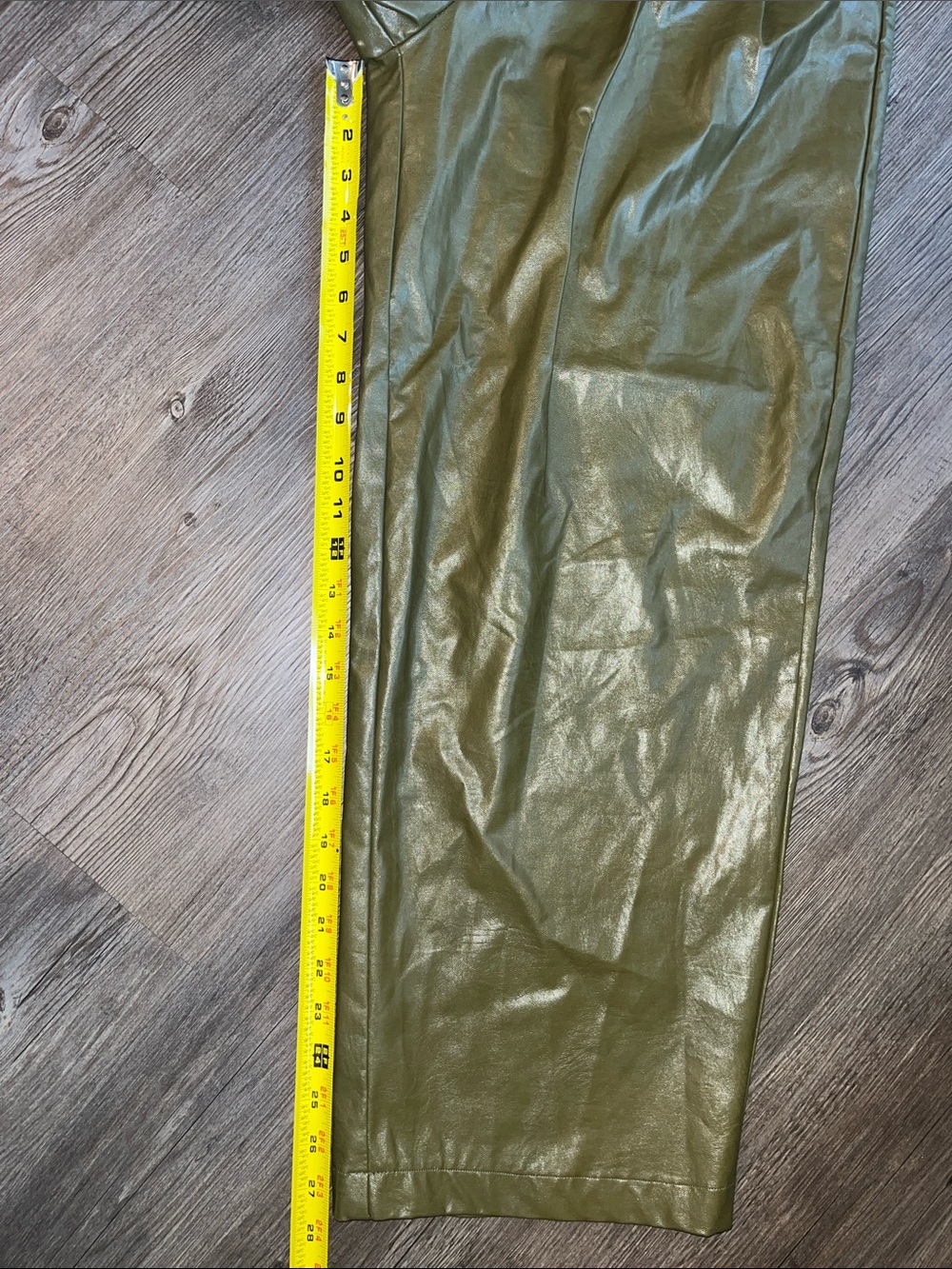 ALICE + OLIVIA Olive Green Wide-Leg Faux Leather Pants - Picture 6 of 7